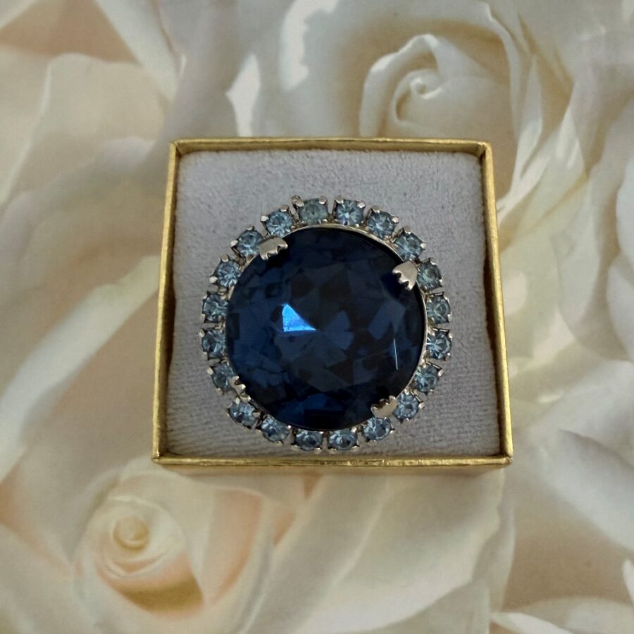 Emerald Green and Rinestone Ring